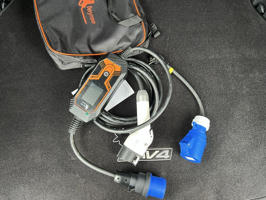 Toyota RAV4 PLUG-IN HYBRID авто продаж