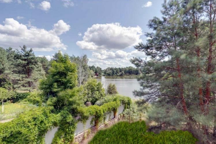 Коттедж, дом VIP класу - "Лісове озеро". Свой пляж! В лесу.