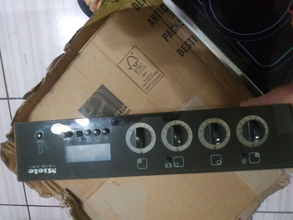 Варочная  стекло-керамическая поверность Miele. Германия