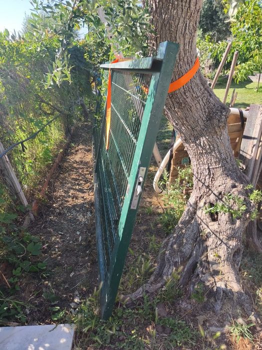 Portão de Jardim de Correr em Malha Metálica Verde – 4,00 x 1,50 m