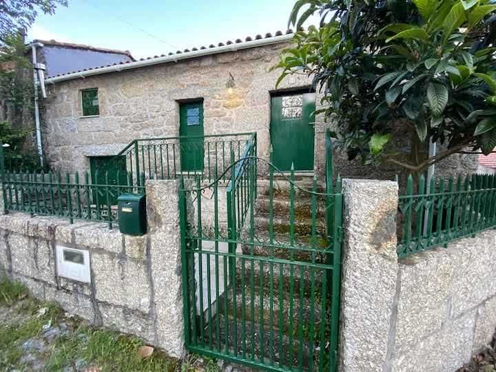 Apartamento em Moradia T1 - Despesas incluidas e Mobilado