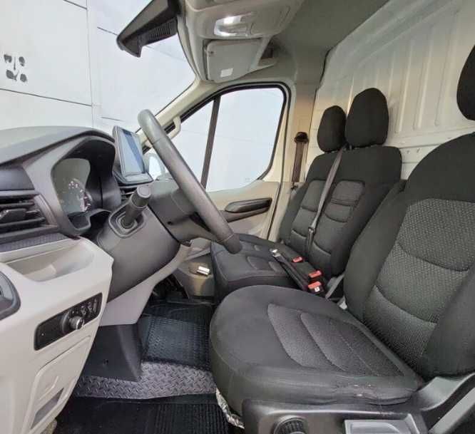 Carrinha Maxus Delivery 9