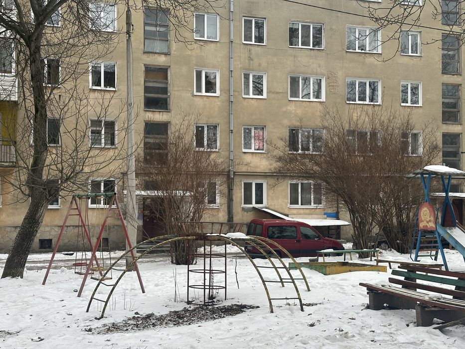 Продам 3-кімнатну квартиру  . Центр