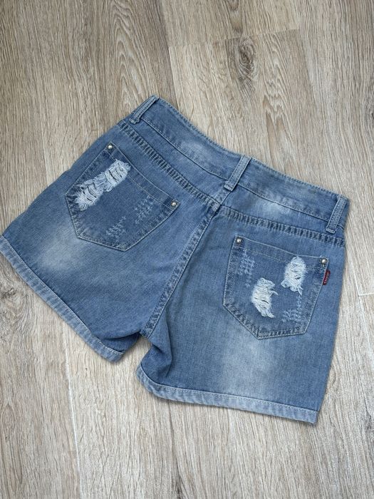 Продам джинсові шорти