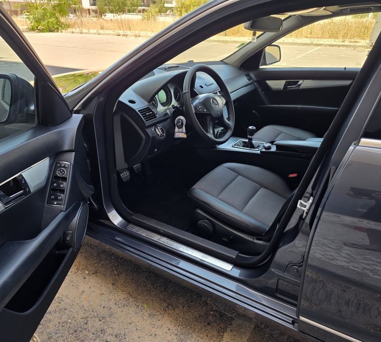 Mercedes benz  C 220 Cdi Avantgarde com 212 mil kms