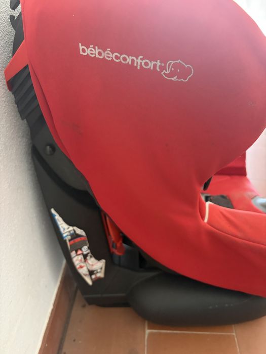 Cadeira de bebe auto marxa bebe confort precisa de uma limpeza