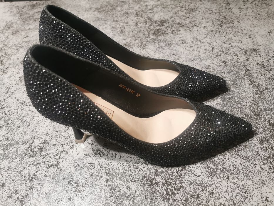 Szpilki sylwester czółenka 37 cm na stope 24cm