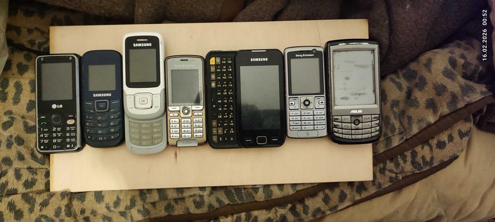6 телефонів Asus,Samsung,Sony Ericson