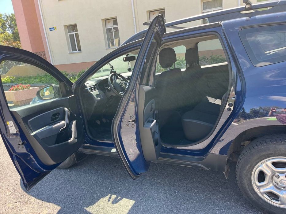 Автомобіль Рено Дастер 2