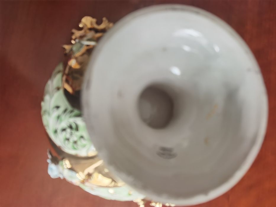 Conjunto de alta porcelana Jarra e taça Pereira Valado