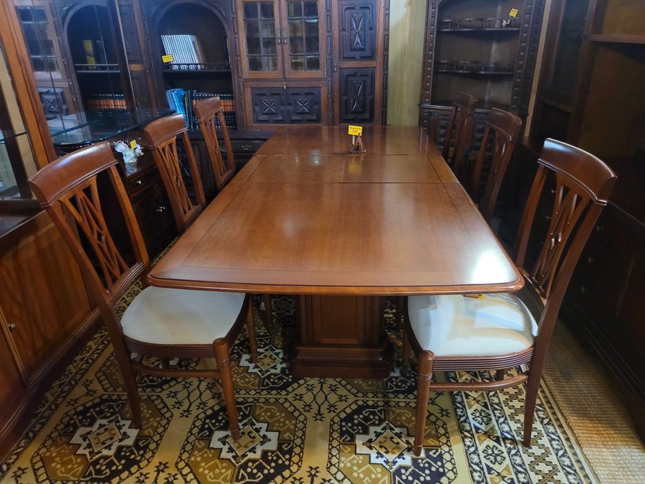 Excelentes cadeiras de sala em madeira maciça