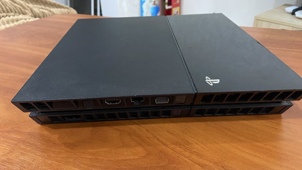 PlayStation 4 500 GB — повний комплект