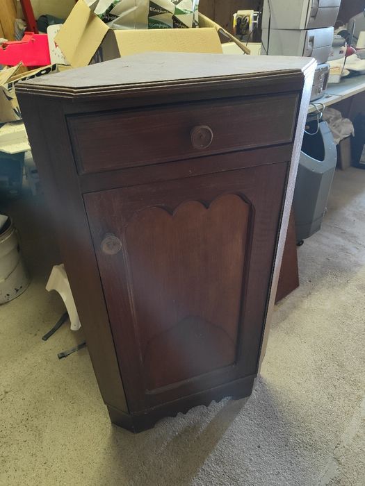 Móvel de canto 40 X 40 X 105 cm