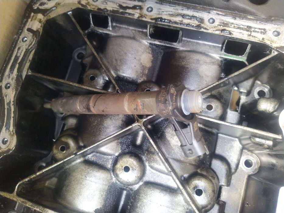 Запчастини 2.0 двигун Рено трафік