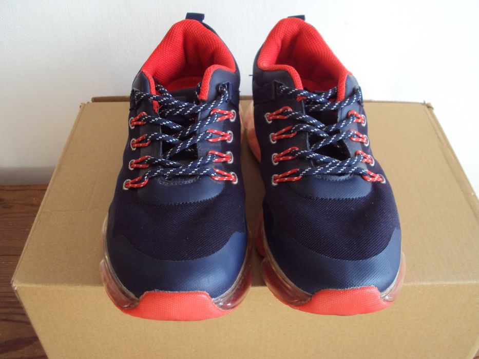 Sprzedam buty damskie BIKKEMBERGS