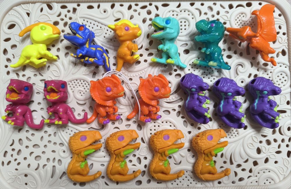 Продам кіндер динозаври Юрський період