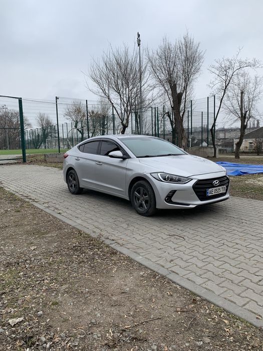 Hyundai Elantra / Avante