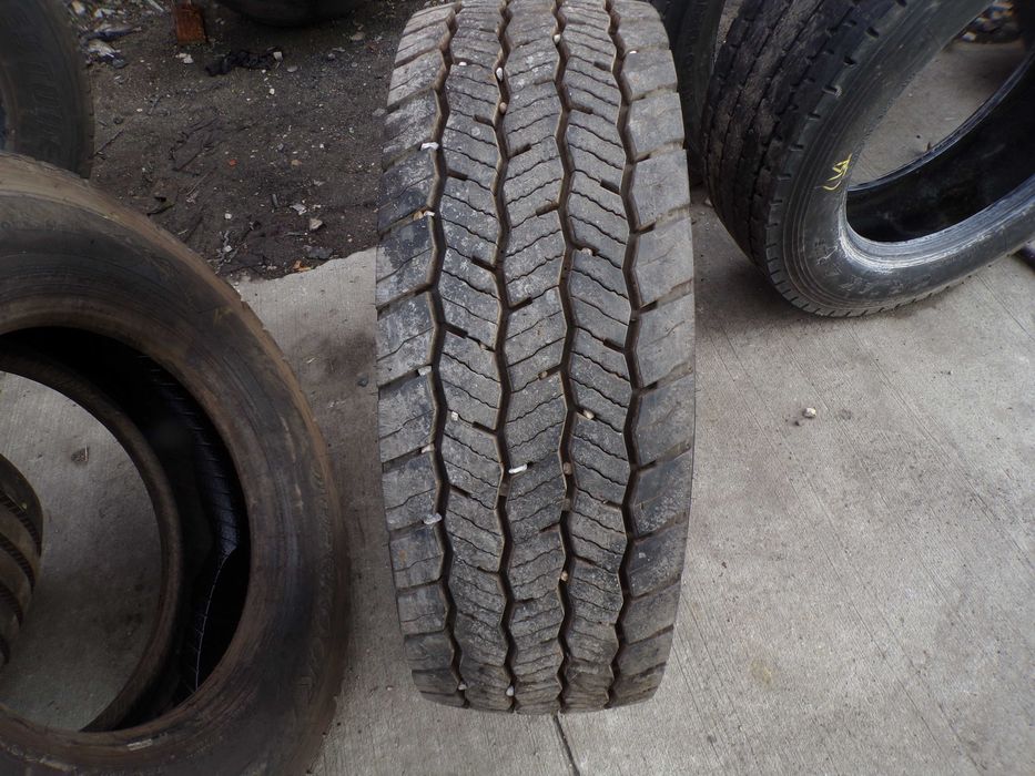 opona 285/70R19.5 Hankook DH35 (600 netto)
