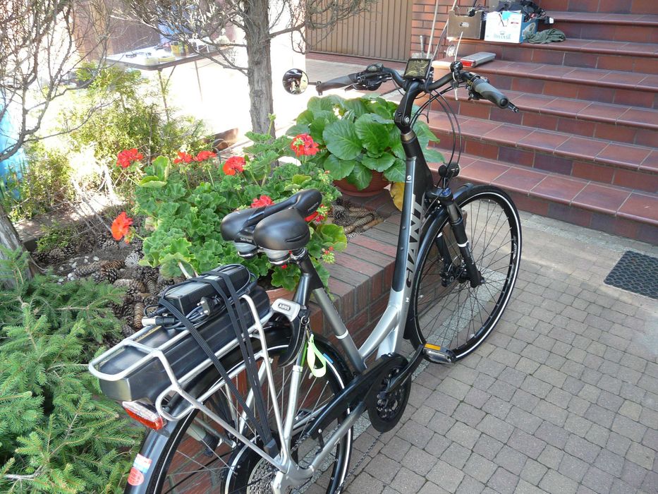 Rower elektryczny GIANT Aspiro Hybrid 28"/55 L, Deore, Niderland