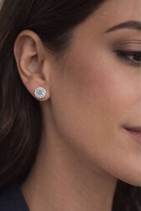 Сережки пусети з діамантами 1.30 ct   В стилі Tiffany  золото