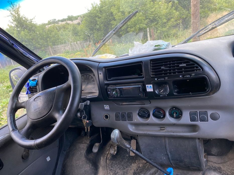 Ford transit дев'ять місць пасажир