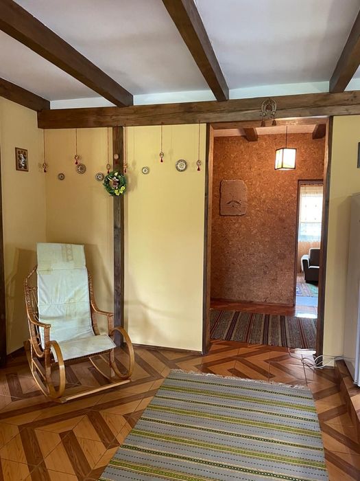 Продаж будинку 192 м2 в с. Шешори 11 сот. землі та гуцульський будинок