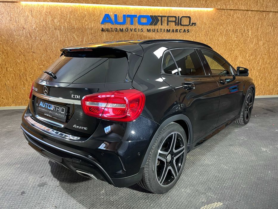 MERCEDES-BENZ GLA 200 CDi AMG Line 7G-DCT Automático