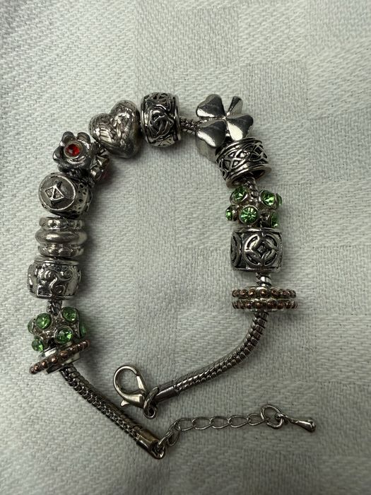 Pulseira de charms (berloques)