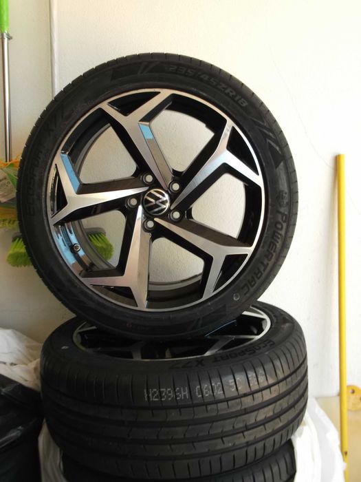 JANTES- 4 JANTES ALU 18" ET 44 -VW AUDI  SEAT originais c/peneus Novos
