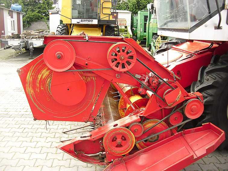 Зерноуборочный комбайн Massey Ferguson 20