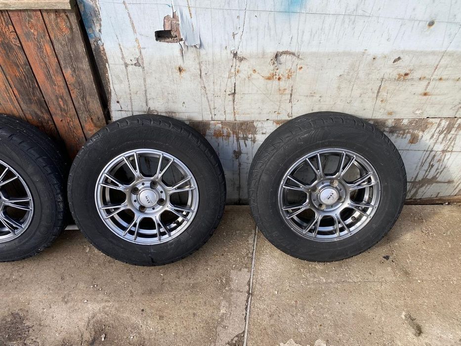 Титановые диски R13  4*100 с летней резиной