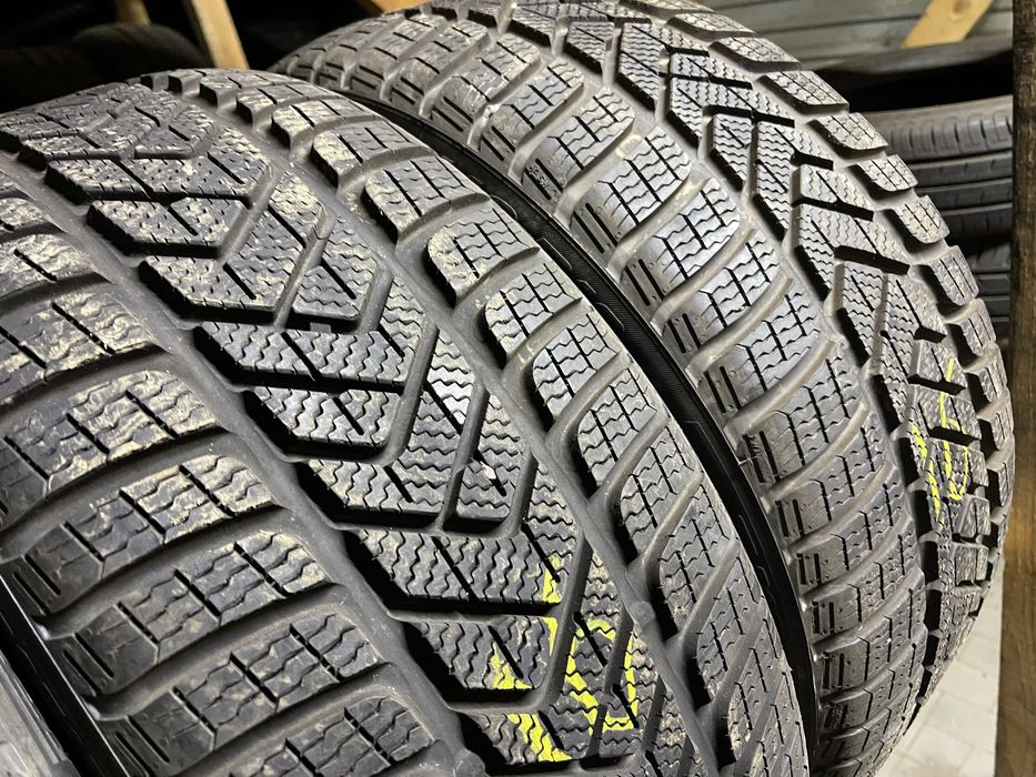 Шини зима 235/40R18 PIRELLI Sottozero3 8мм 4шт як нові