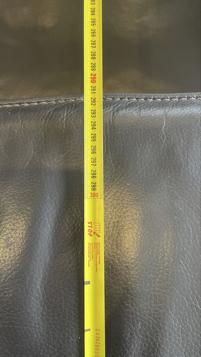 Vende- se sofa de couro + tapete 300x250 URGENTE