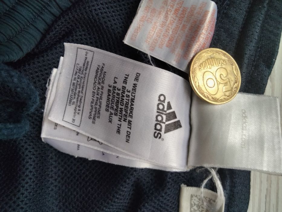 Оригінальні шорти бренду adidas