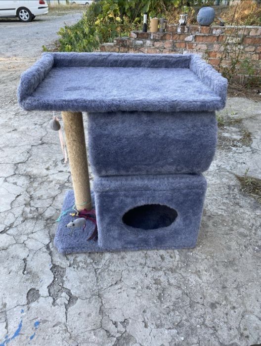 Ігровий будинок для кота кішки в гарному стані 2 поверхи