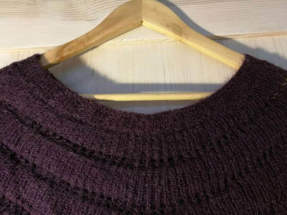 Sweter poncho nietoperz made in italy z dodatkiem moheru 30% nowy