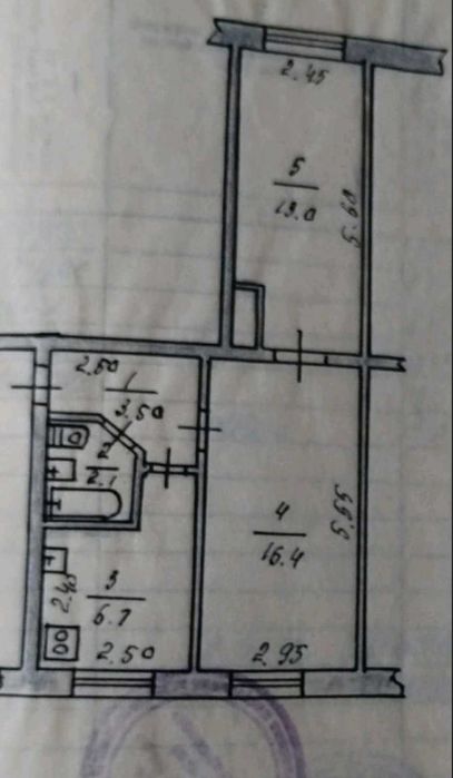 ТЕРМІНОВО! ДЕШЕВО продам 2-кімнатну квартиру.