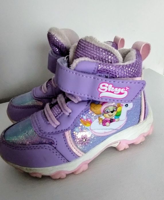 Buty zimowe  świecące Psi patrol dla dziewczynki r 23