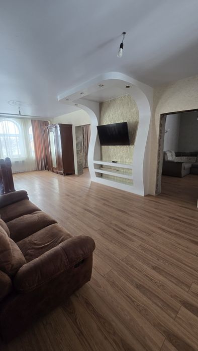 Продаж будинку м Тараща в сучасному ремонті