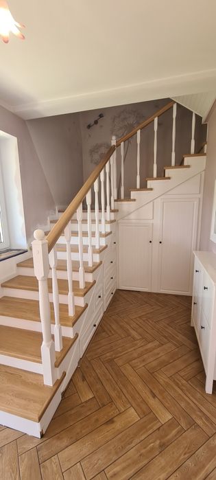 Cyklinowanie podłóg oraz schodów