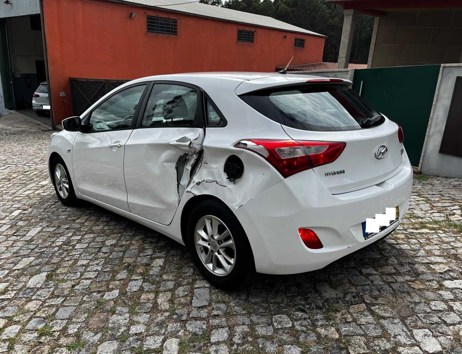 Hyundai i30 1.4 CRDi Active Apenas 140 Mil kms Nacional de 2015