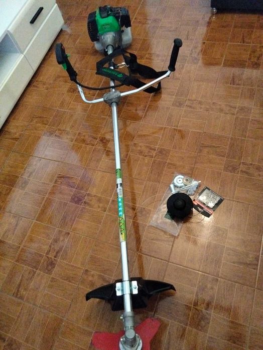 Roçadeira 52 cc nova