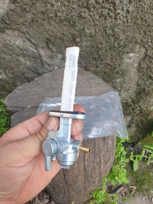 Продам Кран бензобака на Квадроцикл,мото..