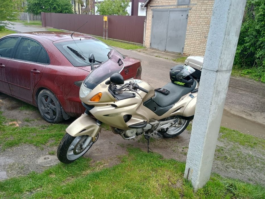 Honda nt650v deauville