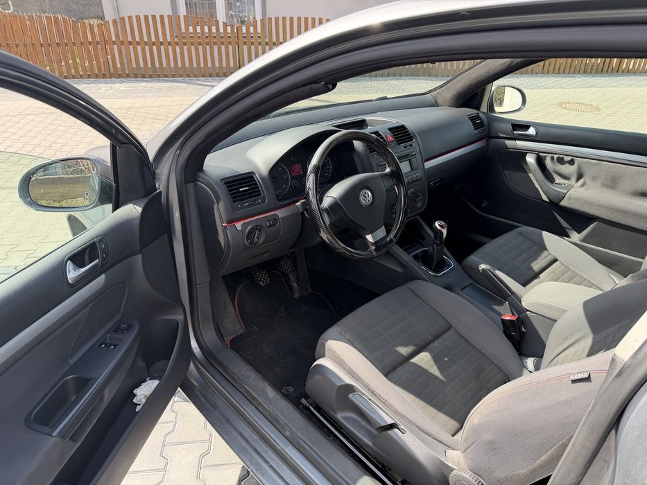 Golf V 1.9 TDI stan bdb auto prywatne