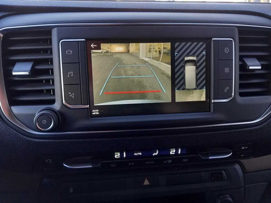 Wynajem Bus 8-os Toyota Proace  Wolne terminy Wakacje