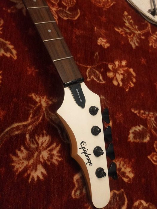 Gitara basowa Gibson