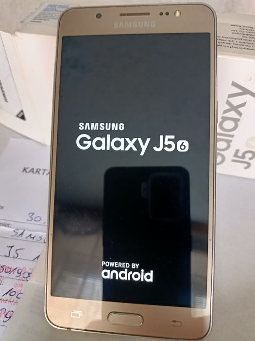 Samsung Galaxy j5 смартфон