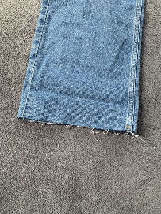 dżinsy straight leg z wysokim stanem (prosta nogawka)