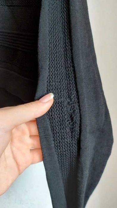 Czarna  krótka bluza prześwitująca paski River Island L 63%Wiskoza